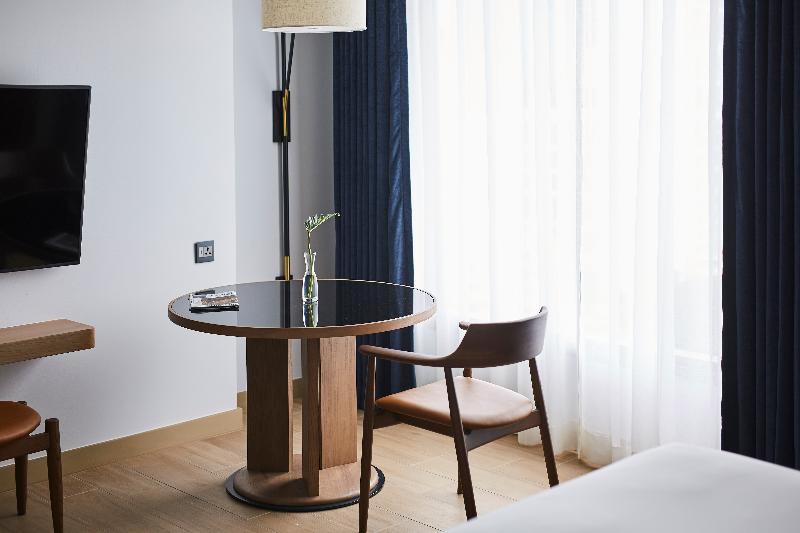 Montien Hotel Surawong Bangkok - Oda