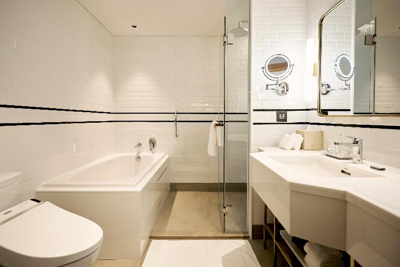 Montien Hotel Surawong Bangkok - Oda