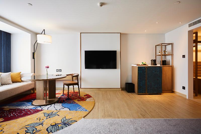 Montien Hotel Surawong Bangkok - Oda