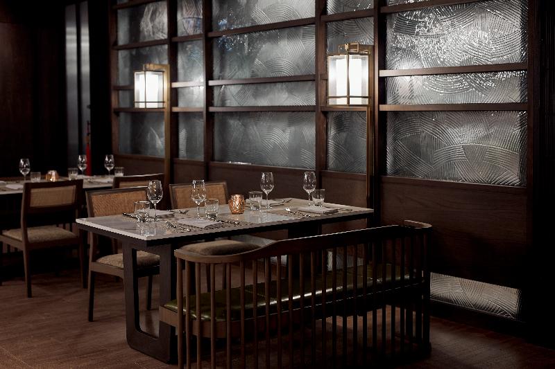 Montien Hotel Surawong Bangkok - Restoran