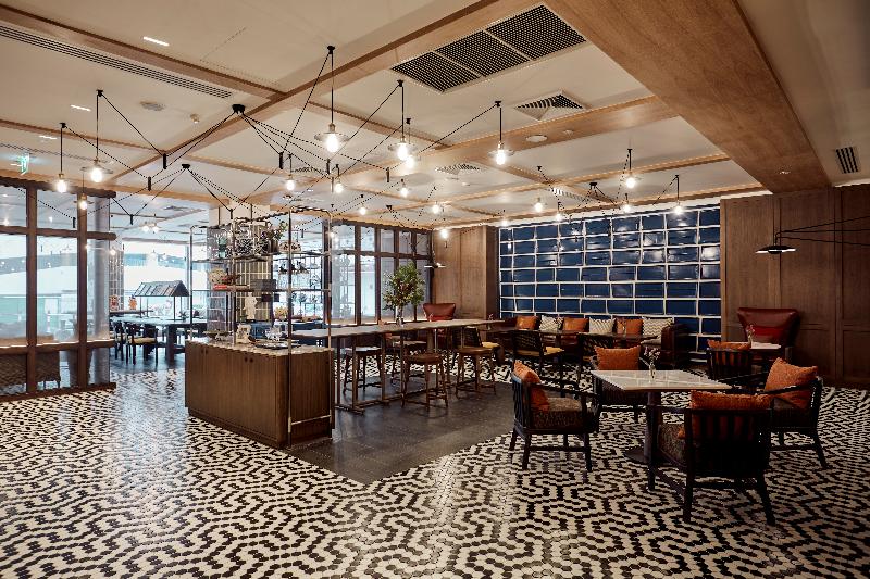 Montien Hotel Surawong Bangkok - Restoran
