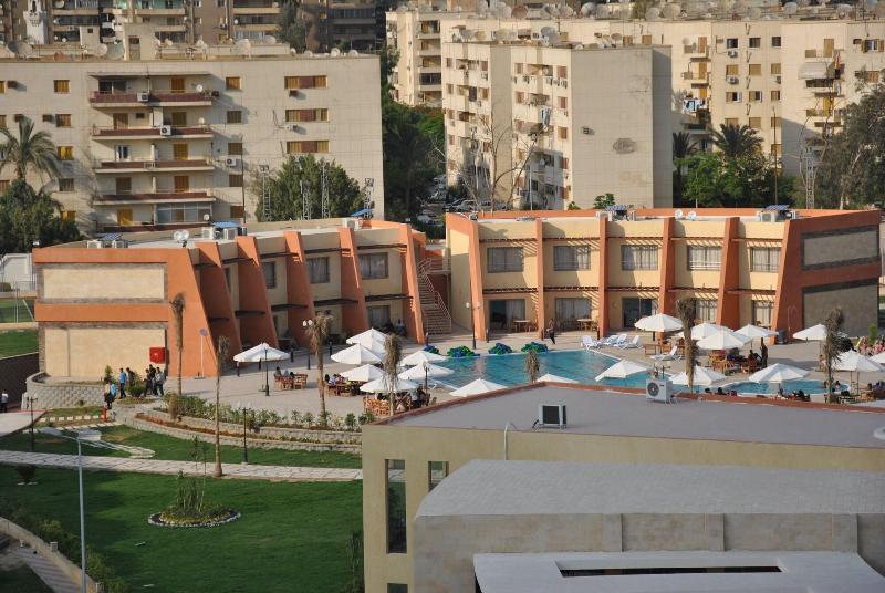 Glorious Hotel - Genel