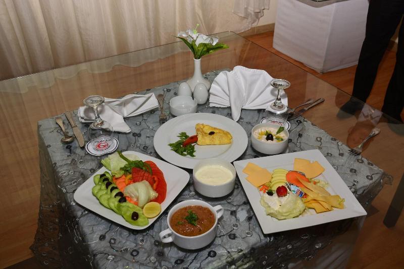 Glorious Hotel - Restoran