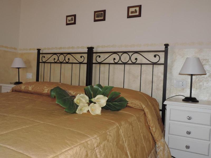 Chiantirooms Guesthouse - Oda