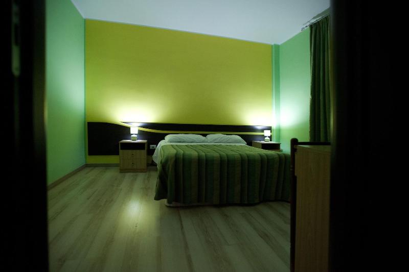 Hotel Cliché - Oda