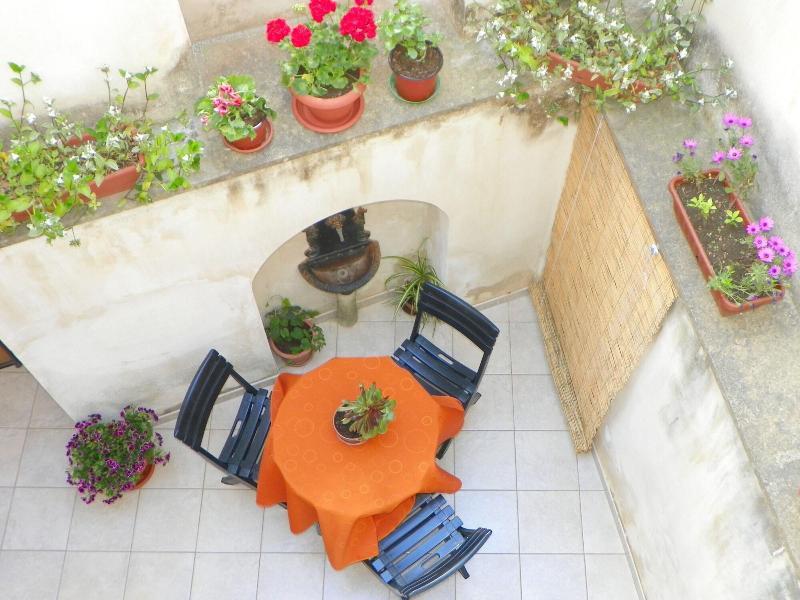Cloris Guest House - Genel