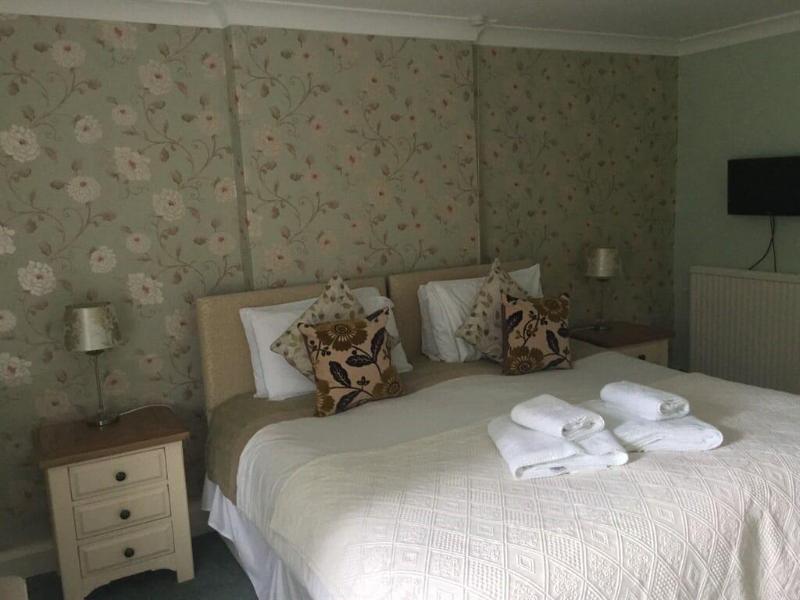 The Coachman Inn - Genel