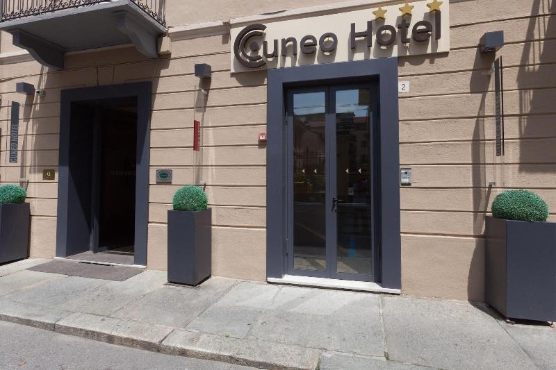 Cuneo Hotel - Genel