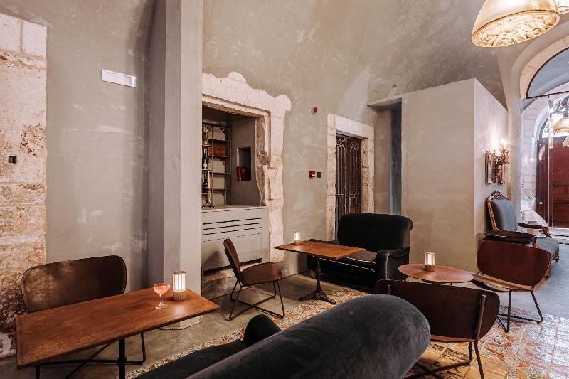 Paragon 700 Boutique Hotel & SPA - Lobi