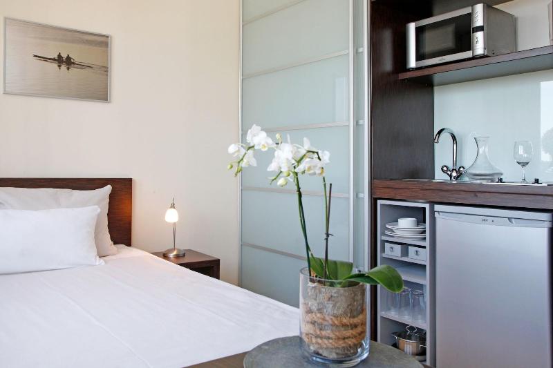 Paragon Apartments - Oda