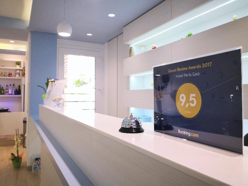 Hotel Perla Gaia - Lobi