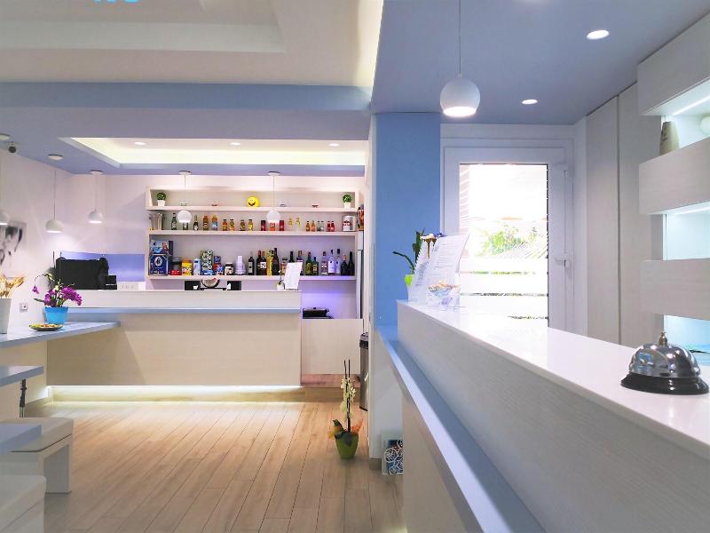 Hotel Perla Gaia - Lobi