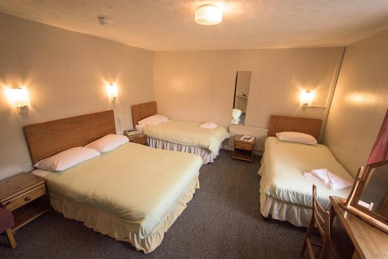 Pinegrove Hotel - Oda