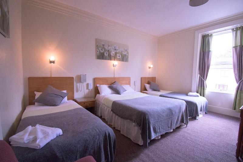 Pinegrove Hotel - Oda