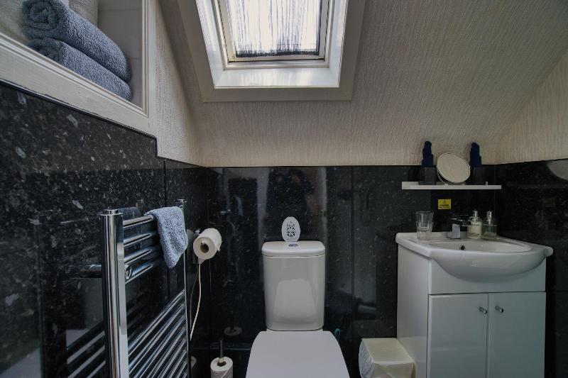 Pitfaranne Guest House - Oda