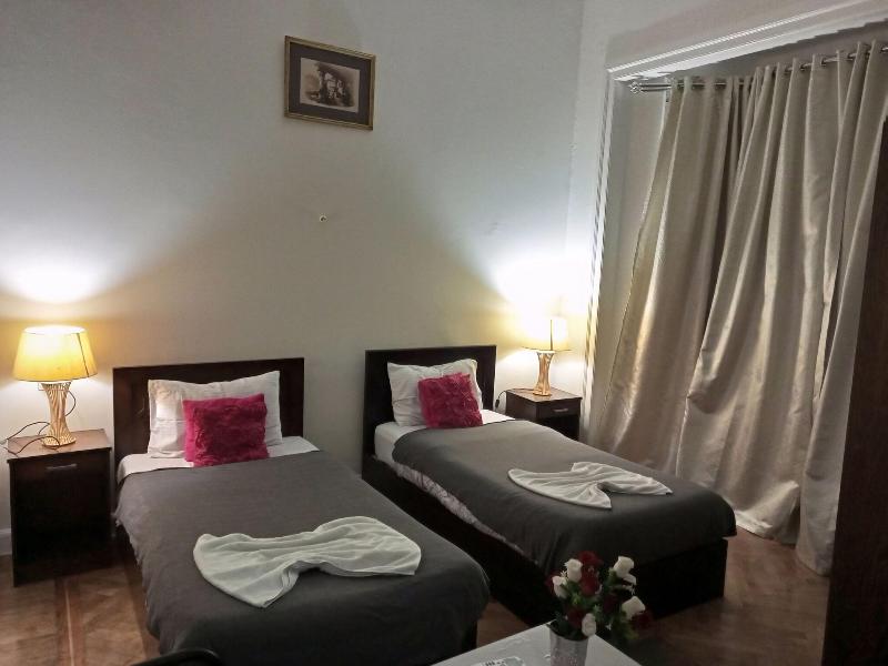 Downtown Inn - Genel