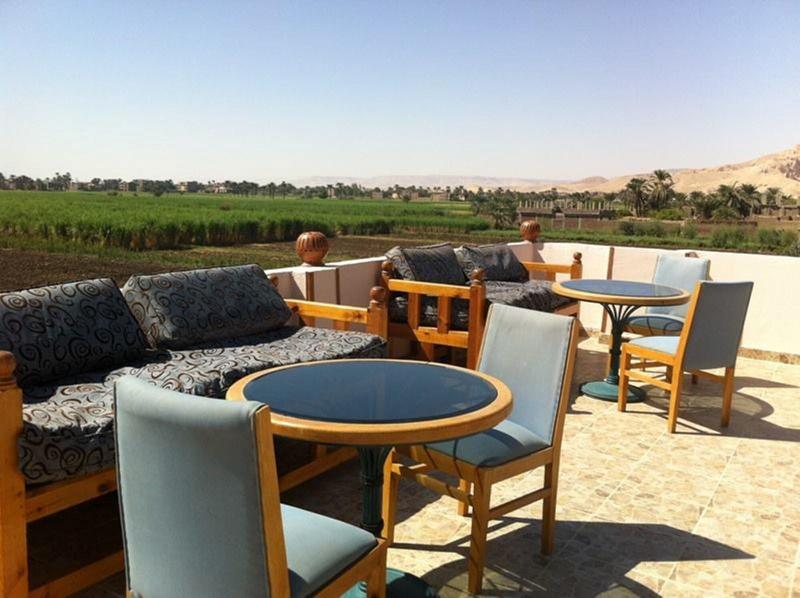 New Memnon Hotel - Restoran