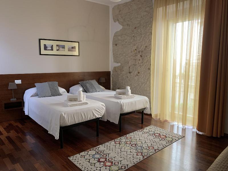 Qaral Bed And Breakfast - Oda