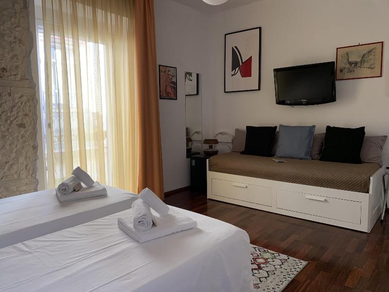 Qaral Bed And Breakfast - Oda