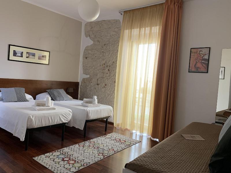 Qaral Bed And Breakfast - Oda