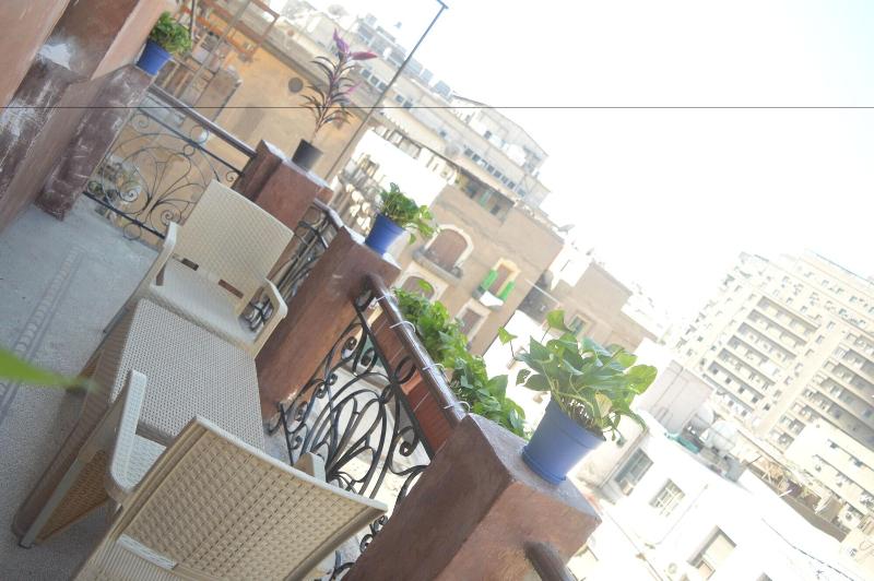 Midtown Hostel - Teras
