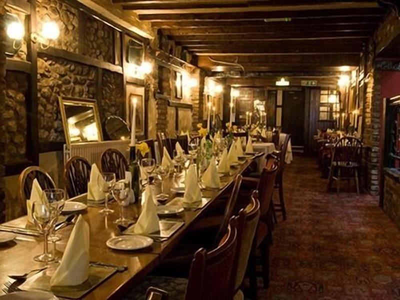 Dun Cow Inn - Restoran