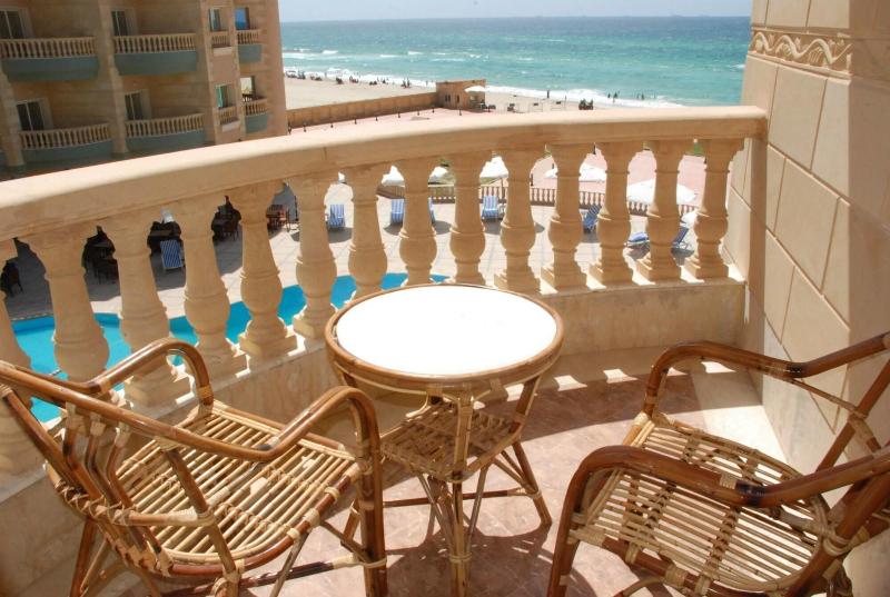 Royal Sea View - Genel
