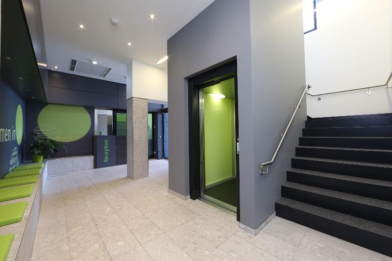 Economy-Hotel - Lobi