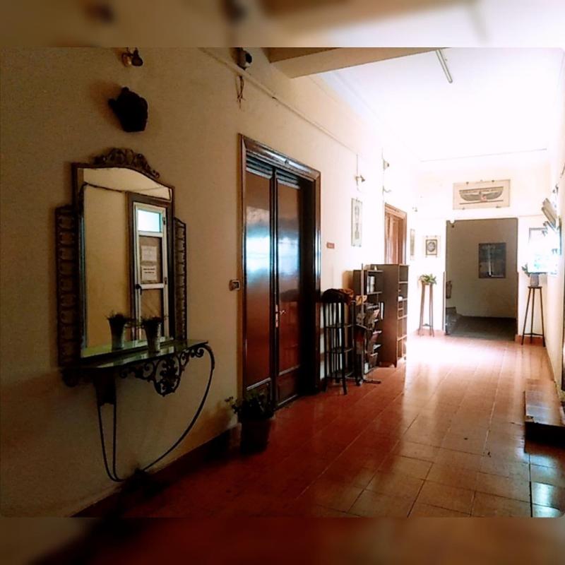 New Palace Hotel - Lobi