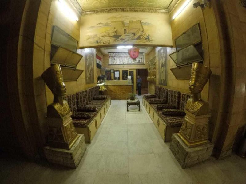 New Palace Hotel - Lobi