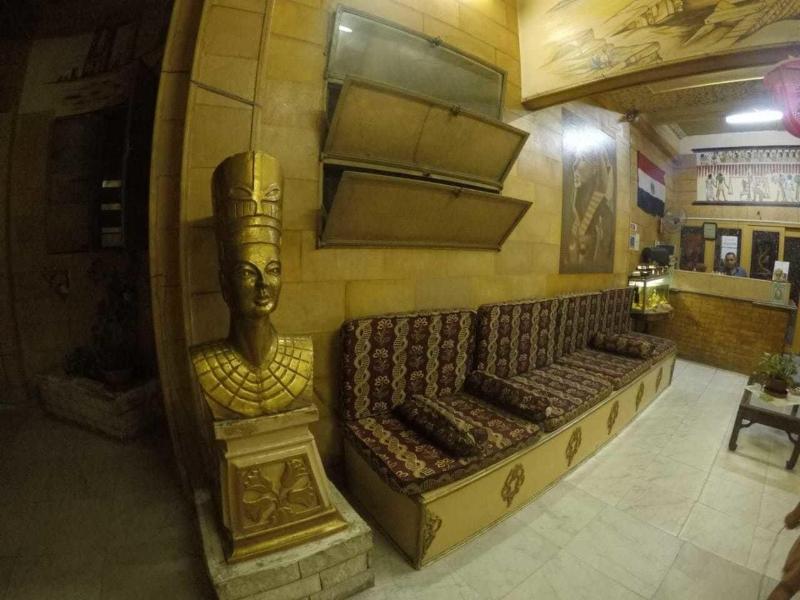 New Palace Hotel - Lobi