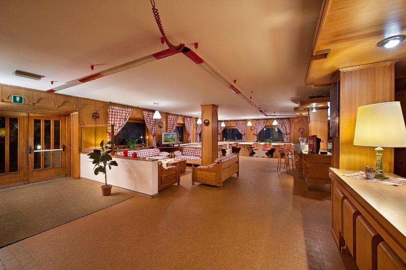 Hotel Teola - Lobi