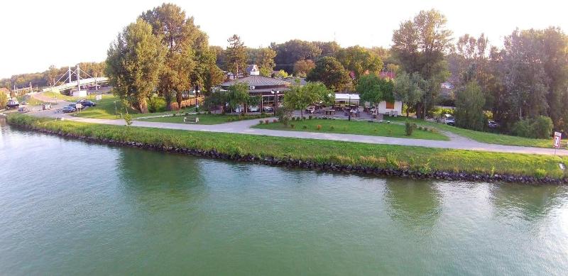 River Lodge - Genel