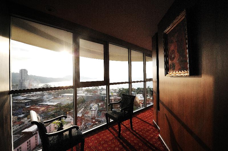 The Royal Paradise Hotel & Spa - Bar