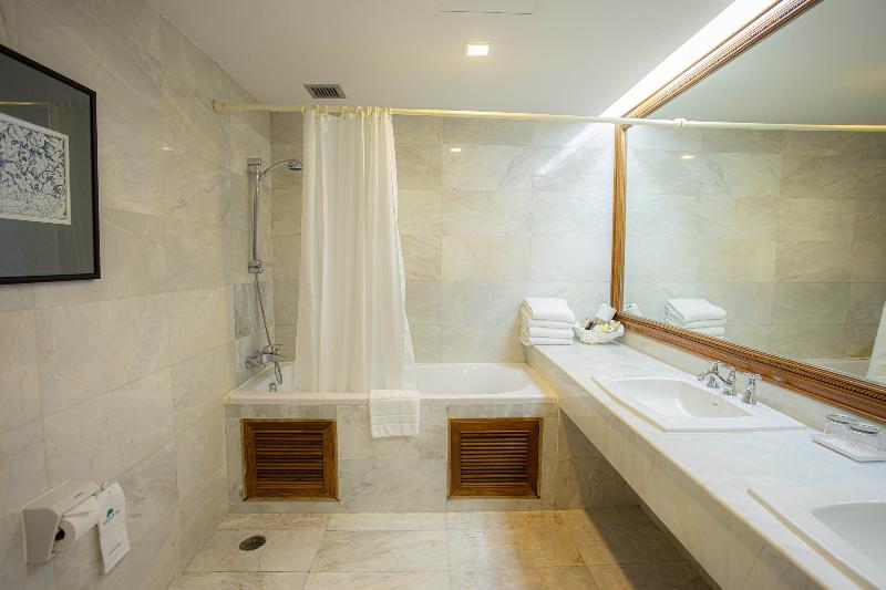 The Royal Paradise Hotel & Spa - Oda