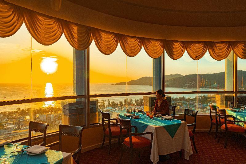 The Royal Paradise Hotel & Spa - Restoran