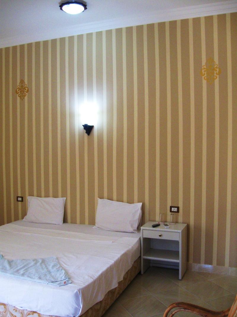Nile Valley Hotel & Restaurant - Oda