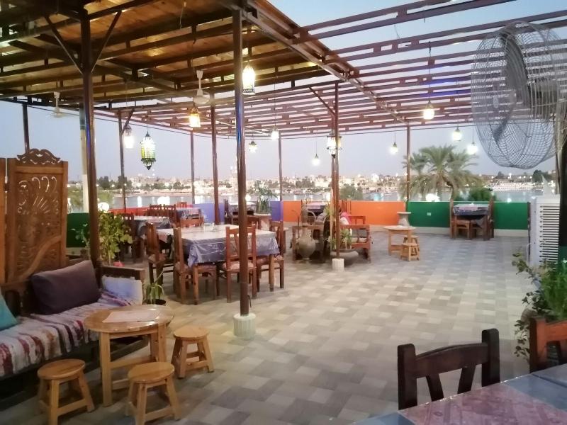 Nile Valley Hotel & Restaurant - Restoran