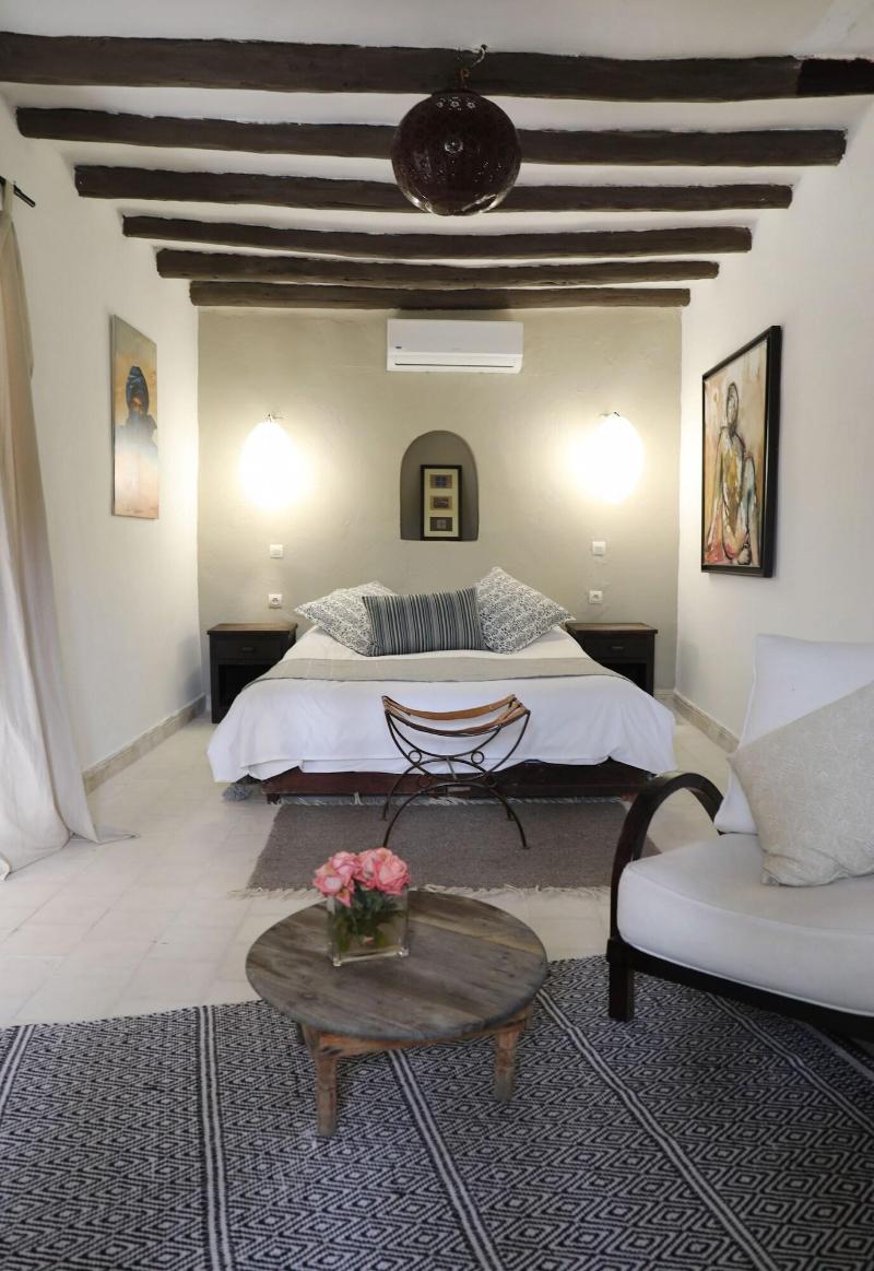 Le Petit Hotel Du Flouka - Oda
