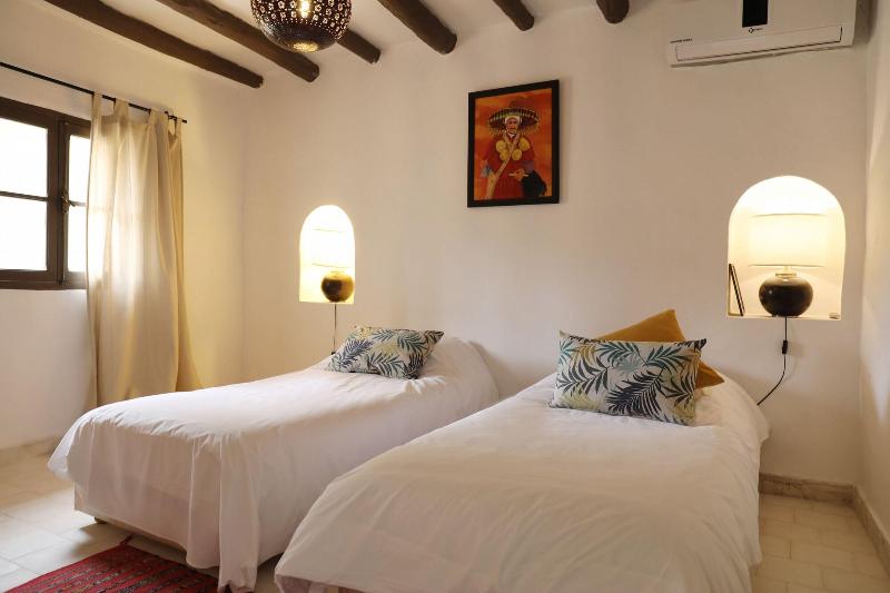 Le Petit Hotel Du Flouka - Oda