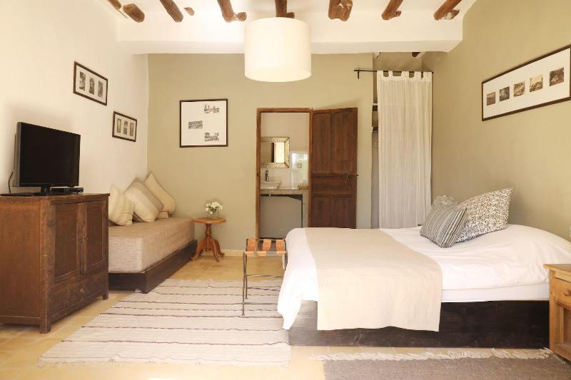 Le Petit Hotel Du Flouka - Oda