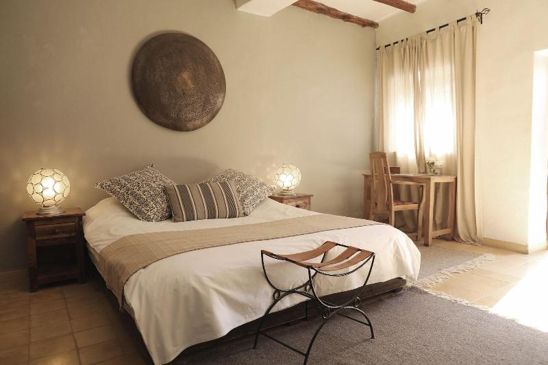 Le Petit Hotel Du Flouka - Oda