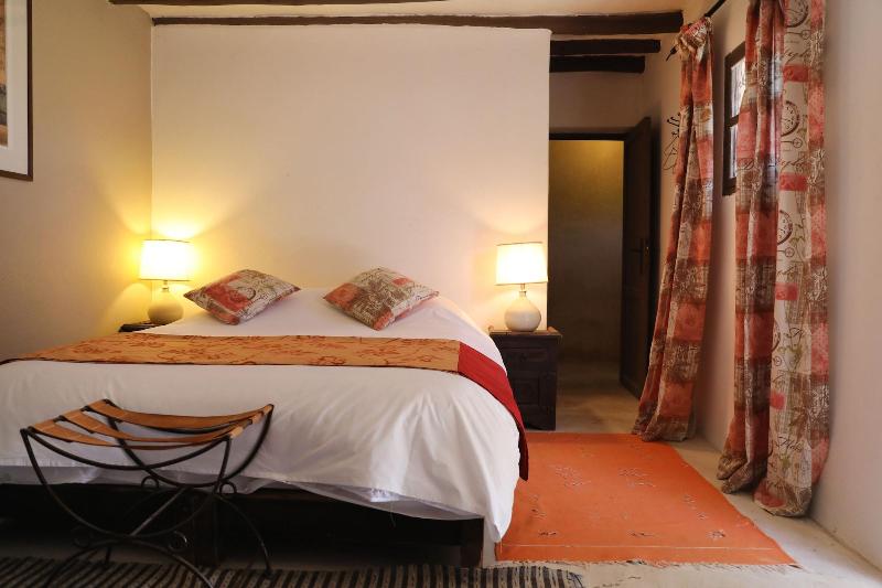 Le Petit Hotel Du Flouka - Oda