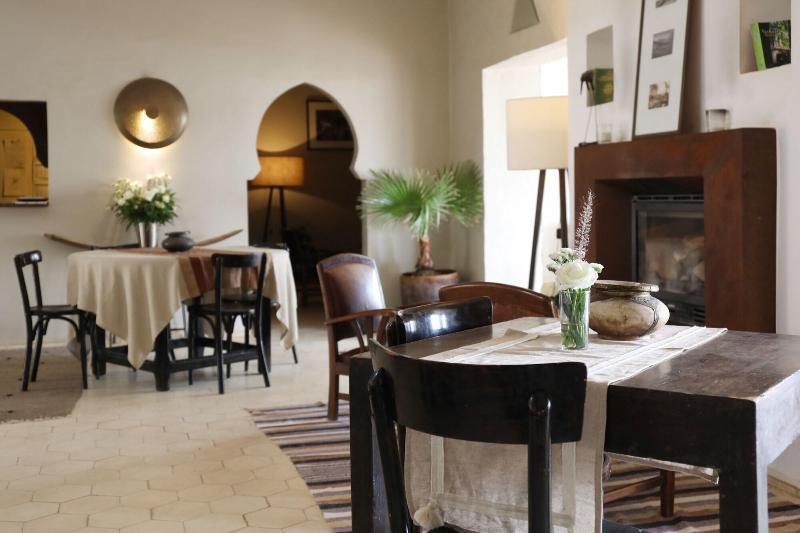 Le Petit Hotel Du Flouka - Restoran