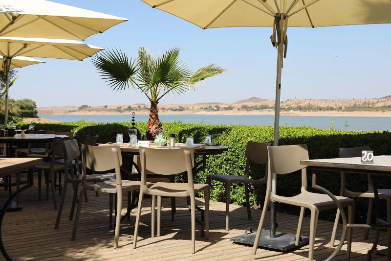 Le Petit Hotel Du Flouka - Restoran