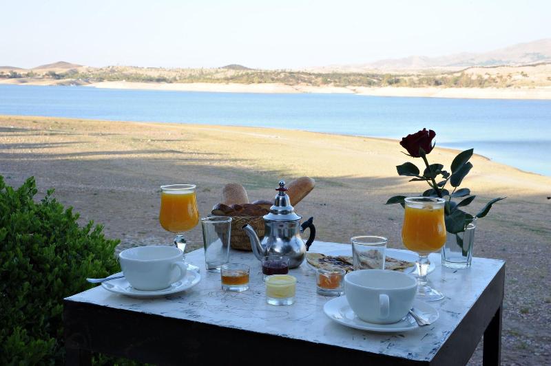 Le Petit Hotel Du Flouka - Restoran