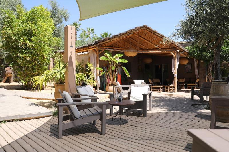 Le Petit Hotel Du Flouka - Restoran