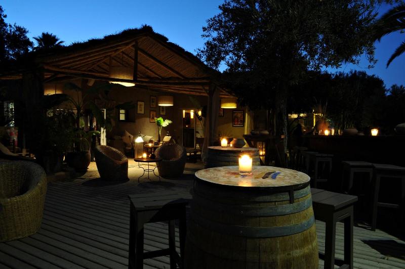 Le Petit Hotel Du Flouka - Teras