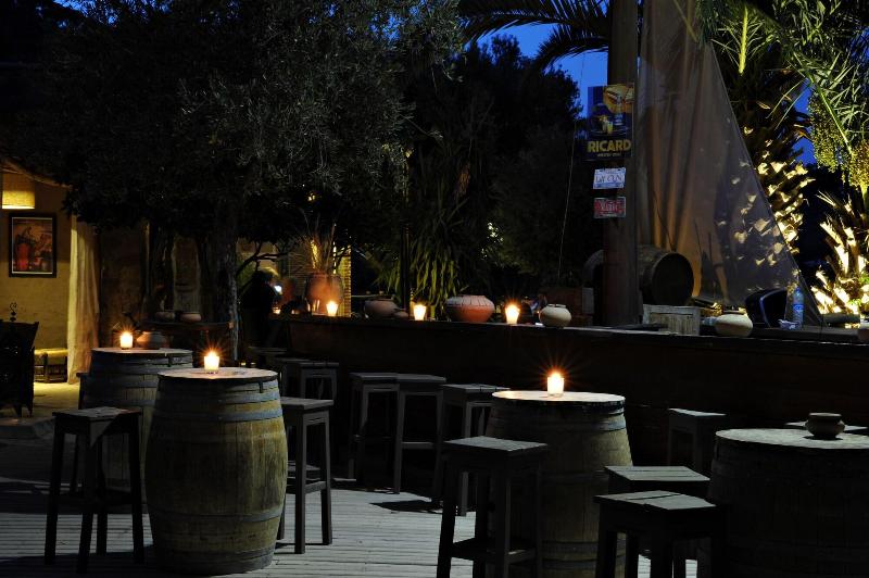 Le Petit Hotel Du Flouka - Teras