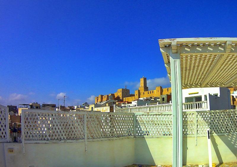 Dar Baaziz - Genel